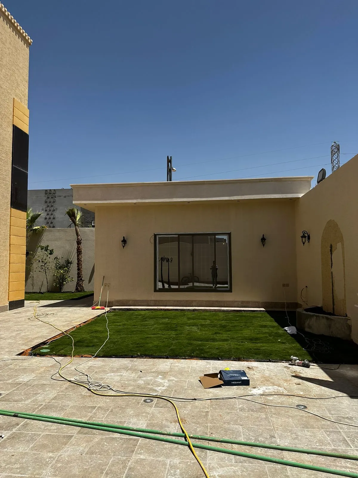 بناء ملاحق علوية وأرضية الرياض