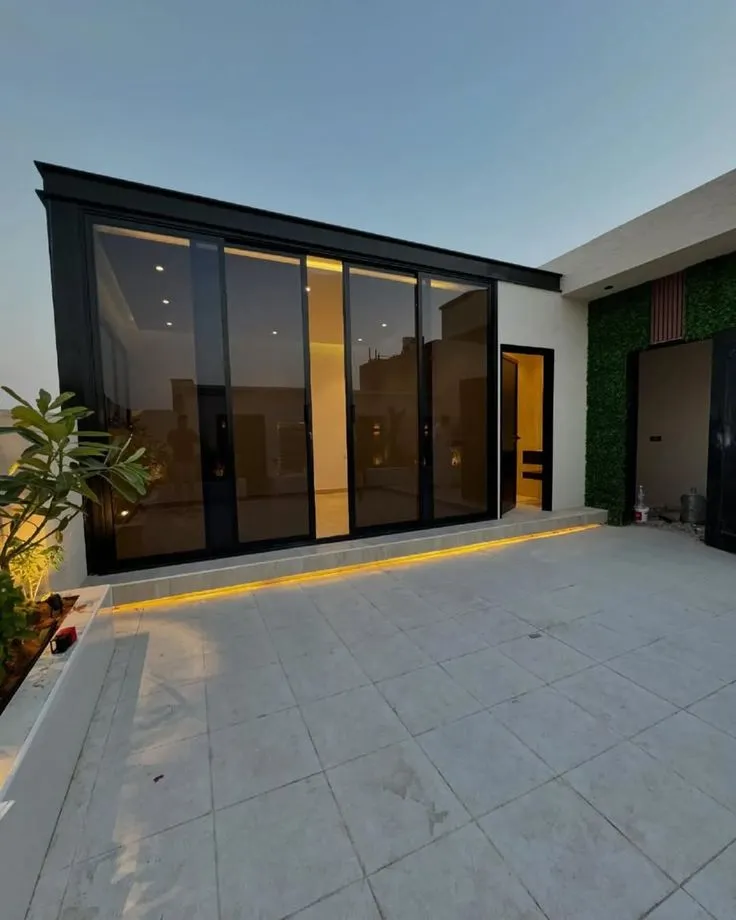 مؤسسة تركيب مجالس زجاج بإبداع هندسي وتشطيب فاخر الرياض