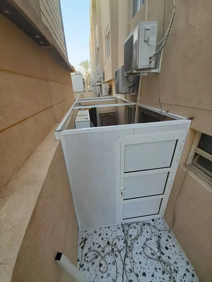 بناء ملاحق سكنية ومكتبية من ساندوتش بنل بأسعار تنافسي الرياض