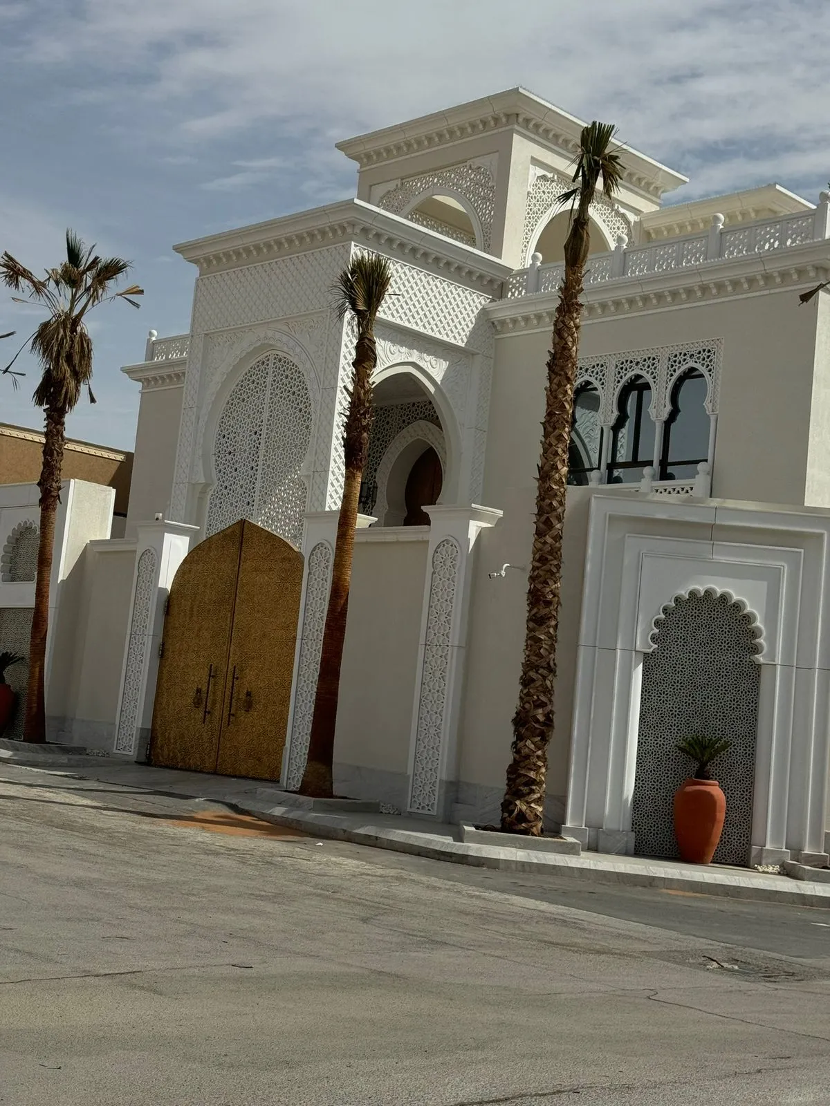 ما هو سعر متر جي ار سي  ديكورات GRCفي السعودية؟ 