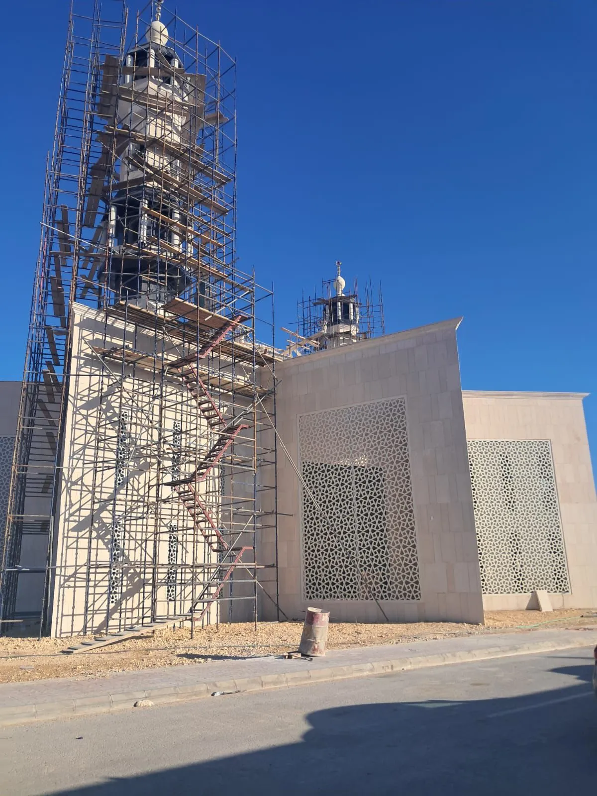 أفضل معلم قواطع جي ار سي في الرياض