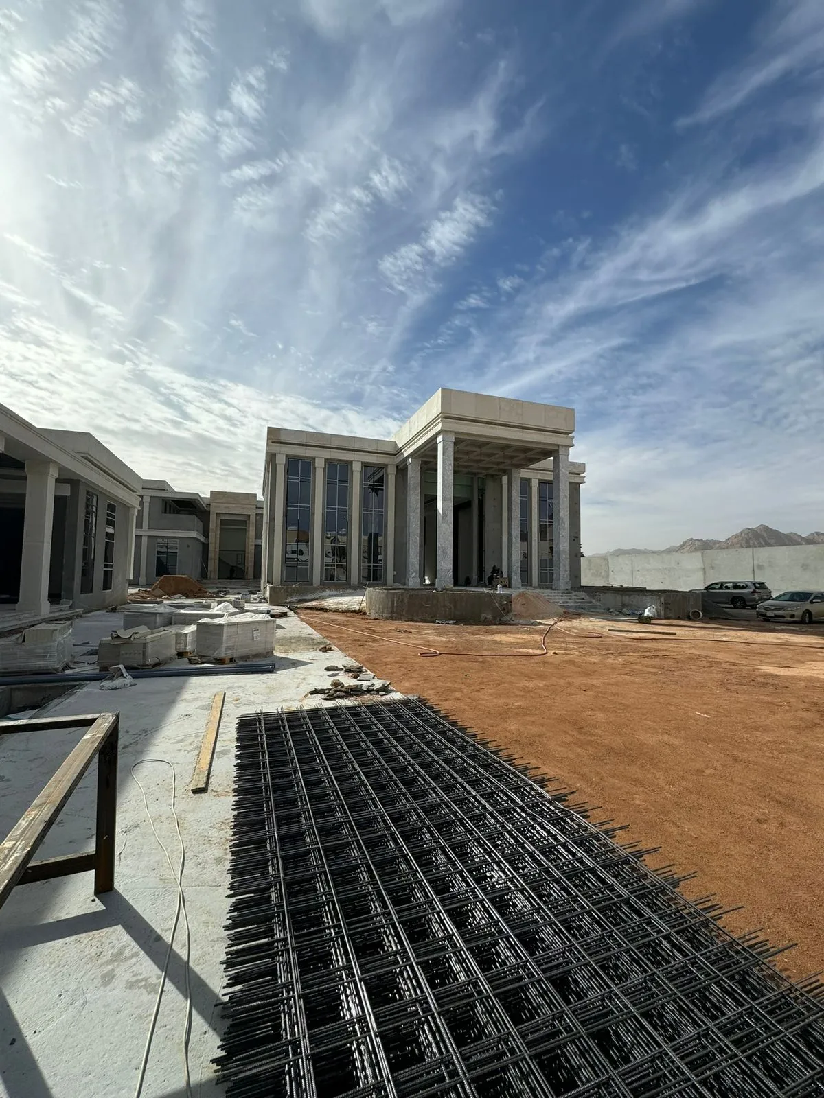 معلم تركيب كرنيش جي ار سي الرياض